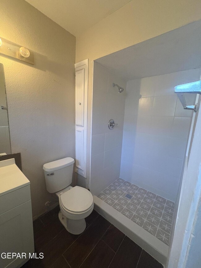 Building Photo - 2823 Anise Dr