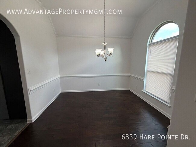 Building Photo - 6839 Hare Pointe