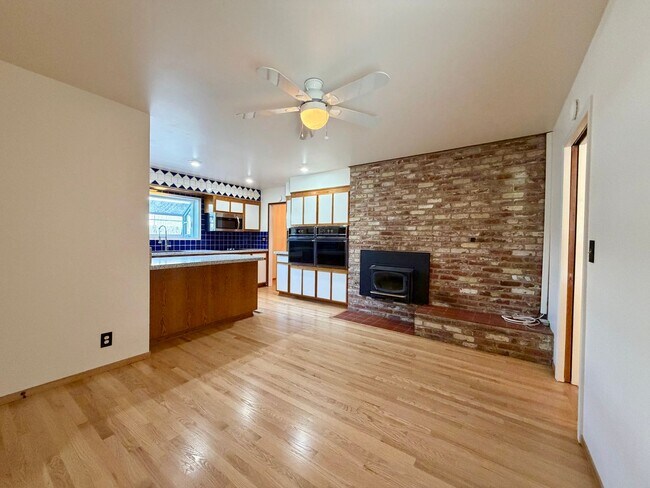 Building Photo - 3 Bedroom 2 Bathroom Single Level Napa Brown's Valley Home