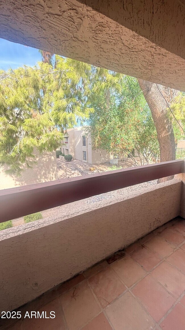 Building Photo - 3131 W Cochise Dr