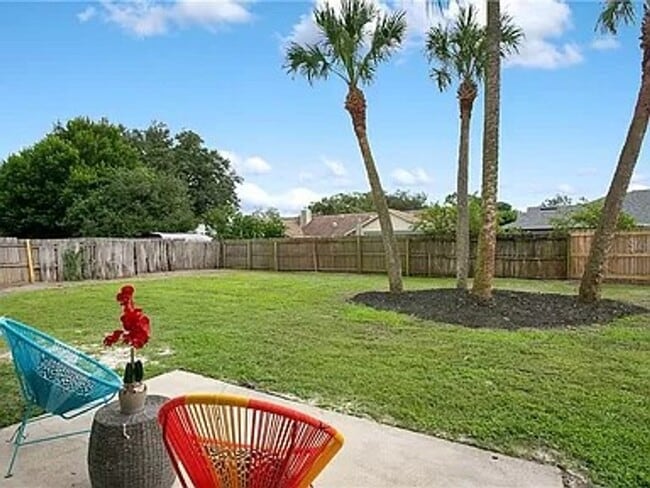 Building Photo - 4 Bed 3 Bath East Orlando OASIS!!!
