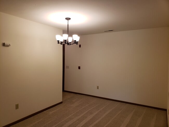 Building Photo - 936 Rockefeller Ln