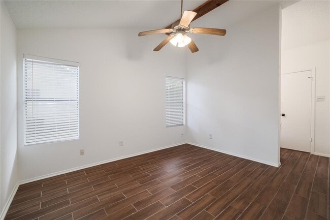 Building Photo - 804 Lone Tree Ct