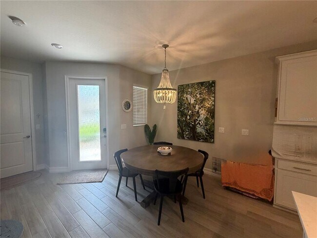 Building Photo - 4615 Almada Ln