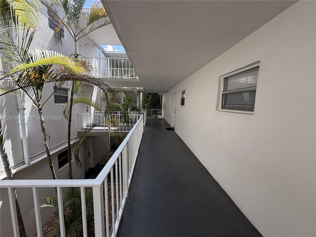 Building Photo - 4205 N University Dr