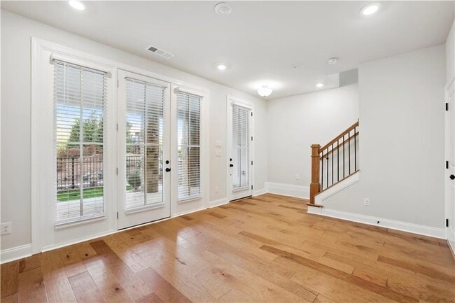 Building Photo - 410 Townly Ct