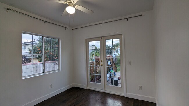 Smaller back bedroom, connect to deck - 1122 E Harvard St