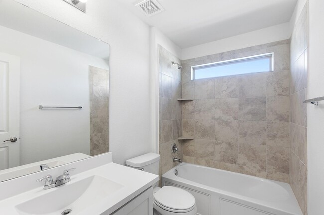 Building Photo - 189 Andross Ln