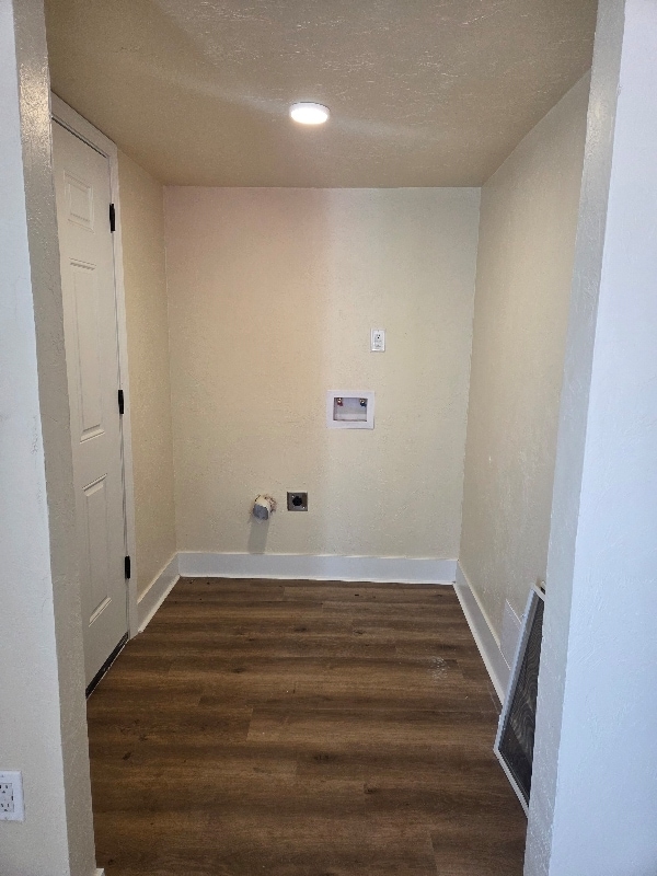 Building Photo - 415 W Oakland St