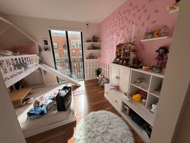 Building Photo - 711 Biltmore Way