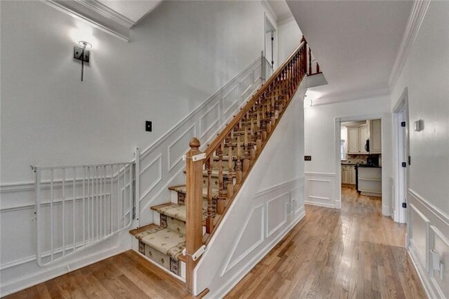 Building Photo - 2611 Briers N Dr