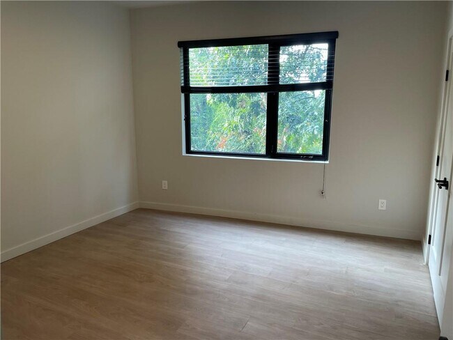 Building Photo - 47 Matilda St