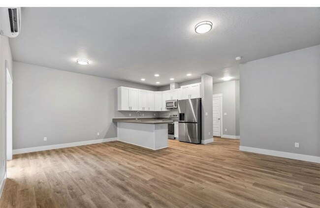 Building Photo - 1114 S Silver St