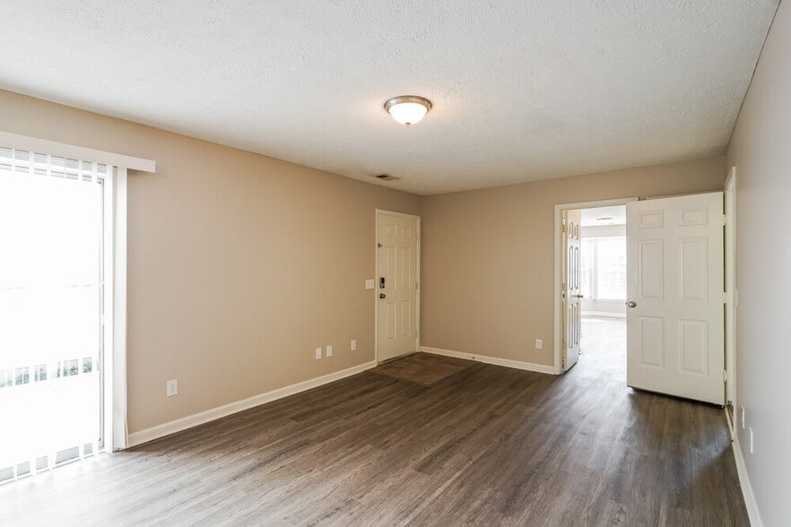 Building Photo - 2633 River Meade Way