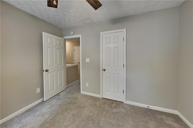 Building Photo - 4922 Anclote Dr