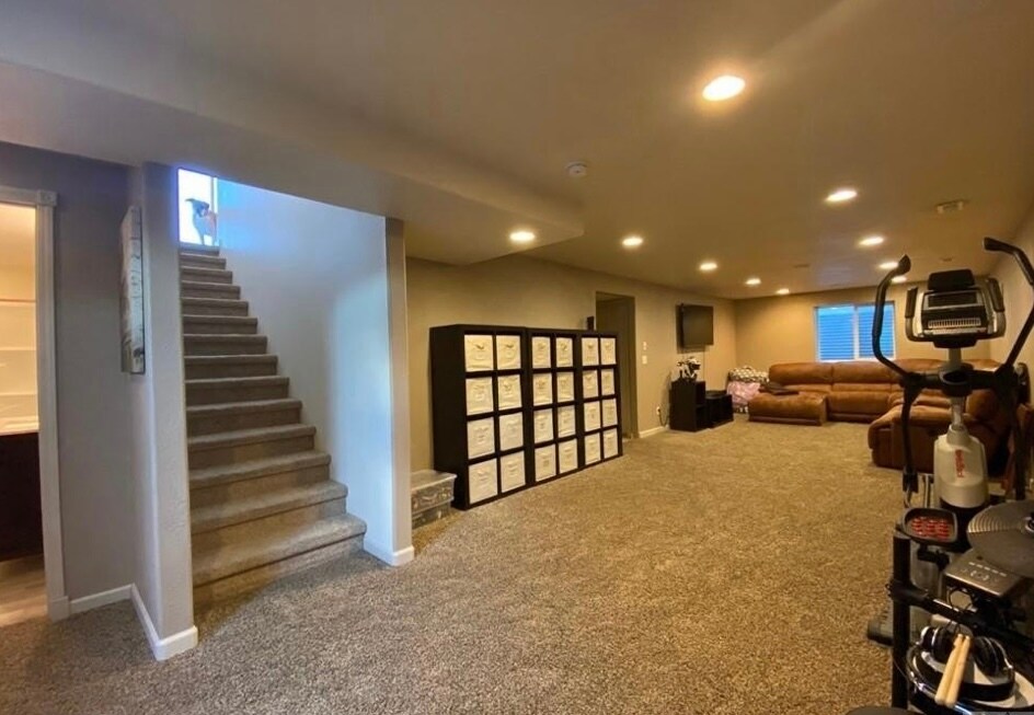 Building Photo - 4432 Lux Ave