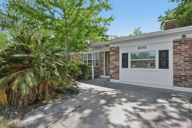 Building Photo - 8032 Lourdes Dr S