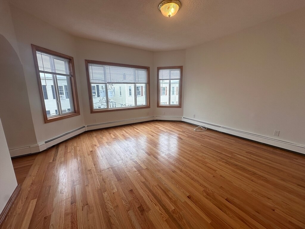 Building Photo - 253 Elm St