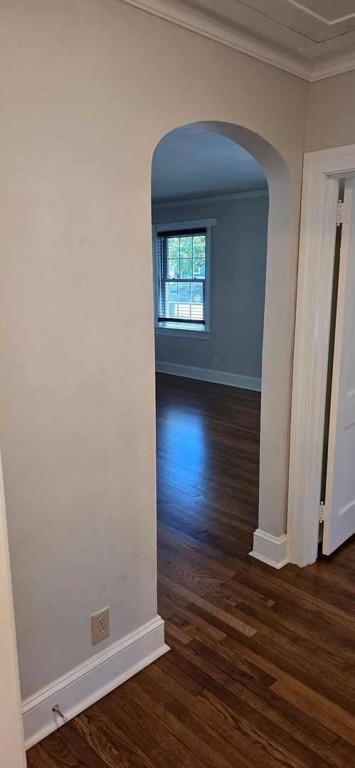 Building Photo - Cozy & Convenient 2 Bed, 1 Bath Home