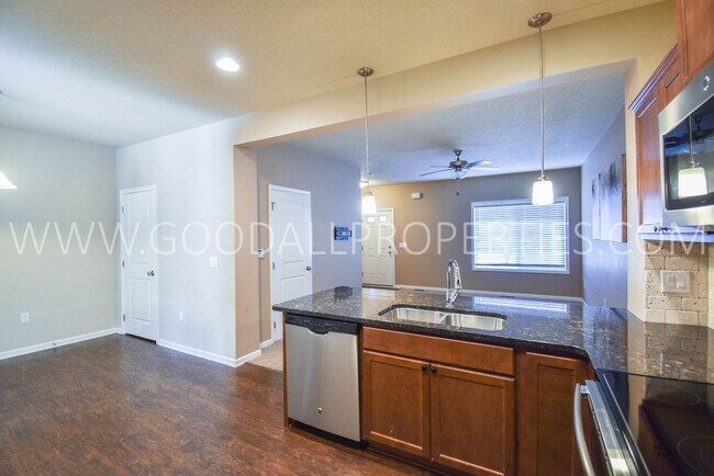 Building Photo - 4 Bedroom 3.5 Bath in Waukee