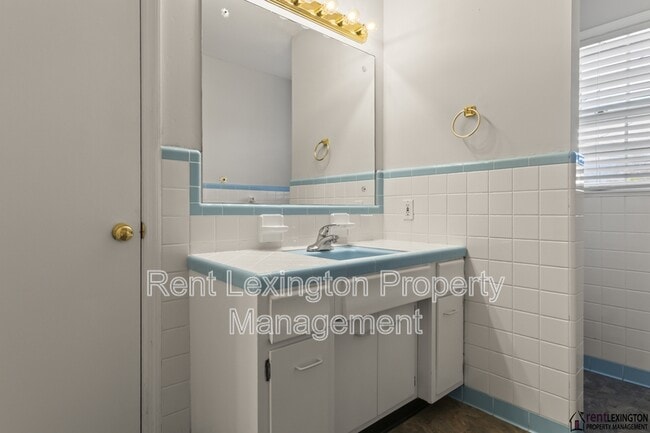 Building Photo - 152 Bayberry Rd