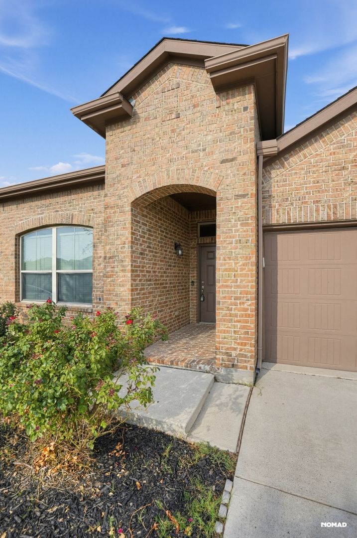 Building Photo - 10313 Burtrum Dr