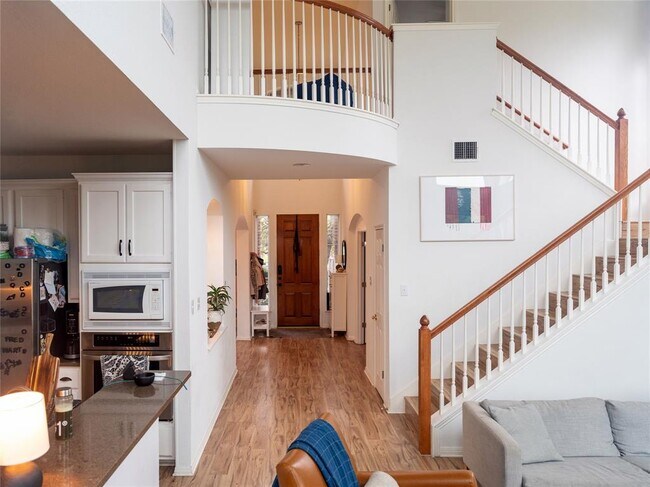 Building Photo - 2200 Rimrock Dr
