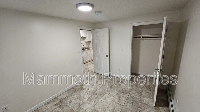 Building Photo - 9 Emerald Dr