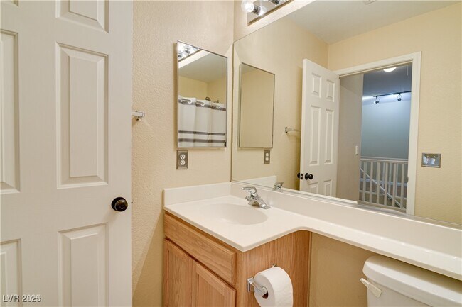 Building Photo - 216 Serenity Crest St