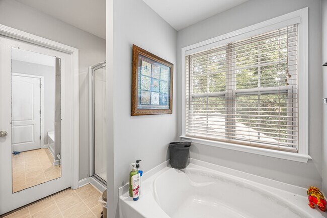 Building Photo - 1903 Dundalk Rd