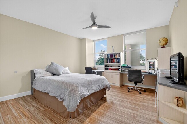 Building Photo - 550 Okeechobee Blvd