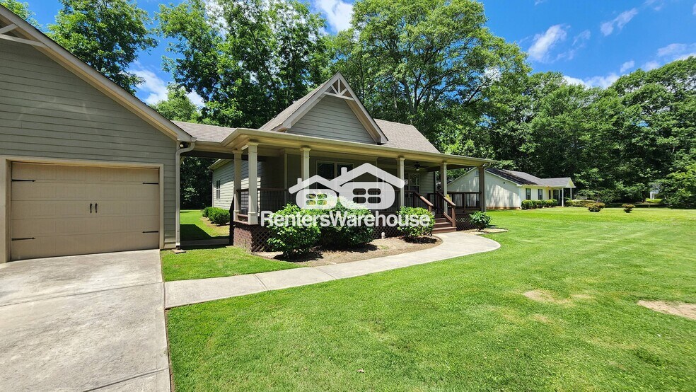 Building Photo - 152 Fair St