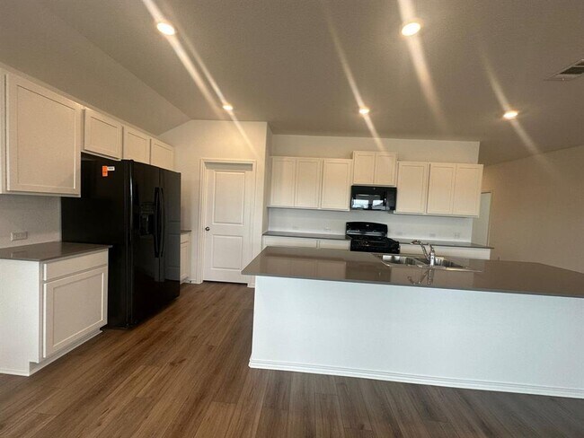 Building Photo - 176 Jeffers