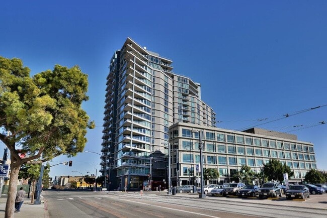 Building Exterior - 1080 Park Blvd