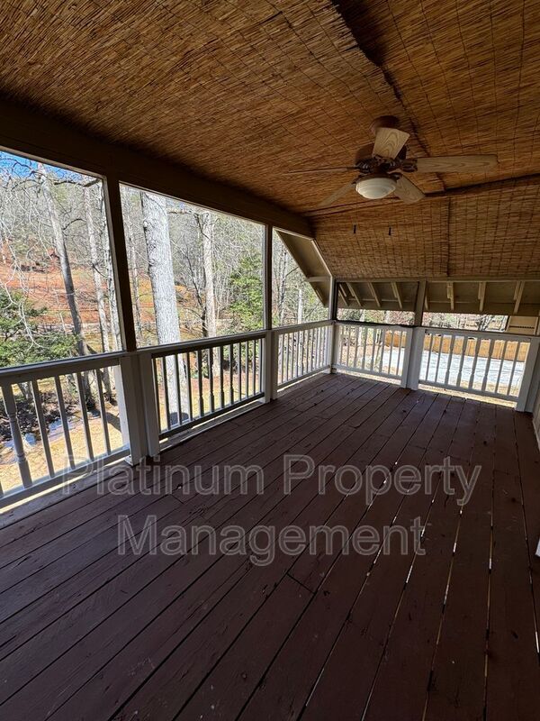 Building Photo - 971 Mountain Cove Rd