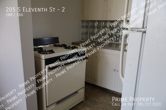 Building Photo - 205 S Eleventh St-2