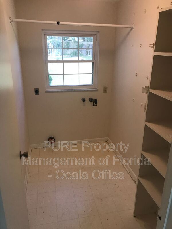 Building Photo - 1322 SE 38th Ave