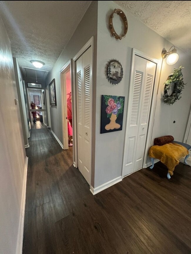 Building Photo - Charming 3BR House in Frankfort