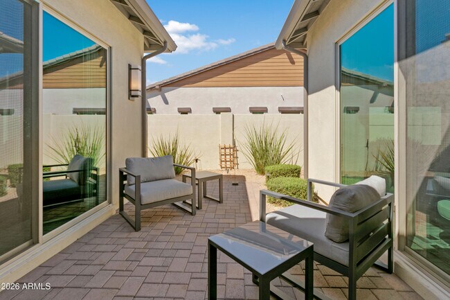 Building Photo - 4428 E Roy Rogers Rd