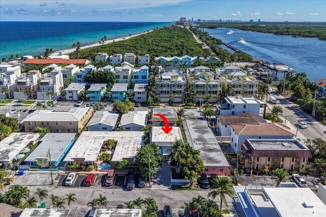 Building Photo - 348 Palm St