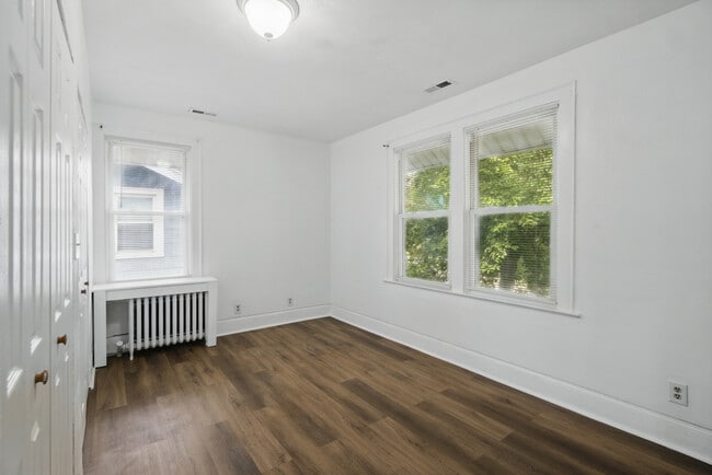Building Photo - 5611 Hampton Blvd