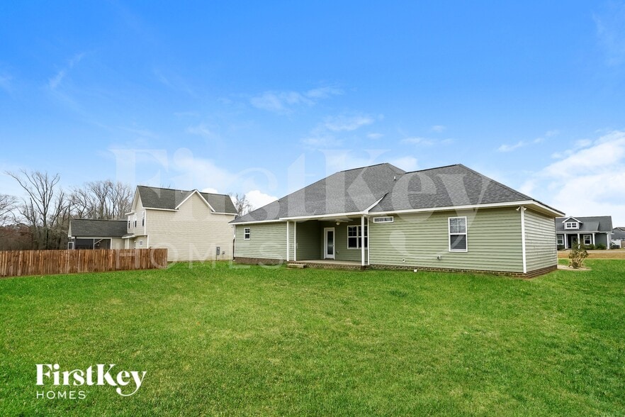 Building Photo - 113 Shallow Fls Ln