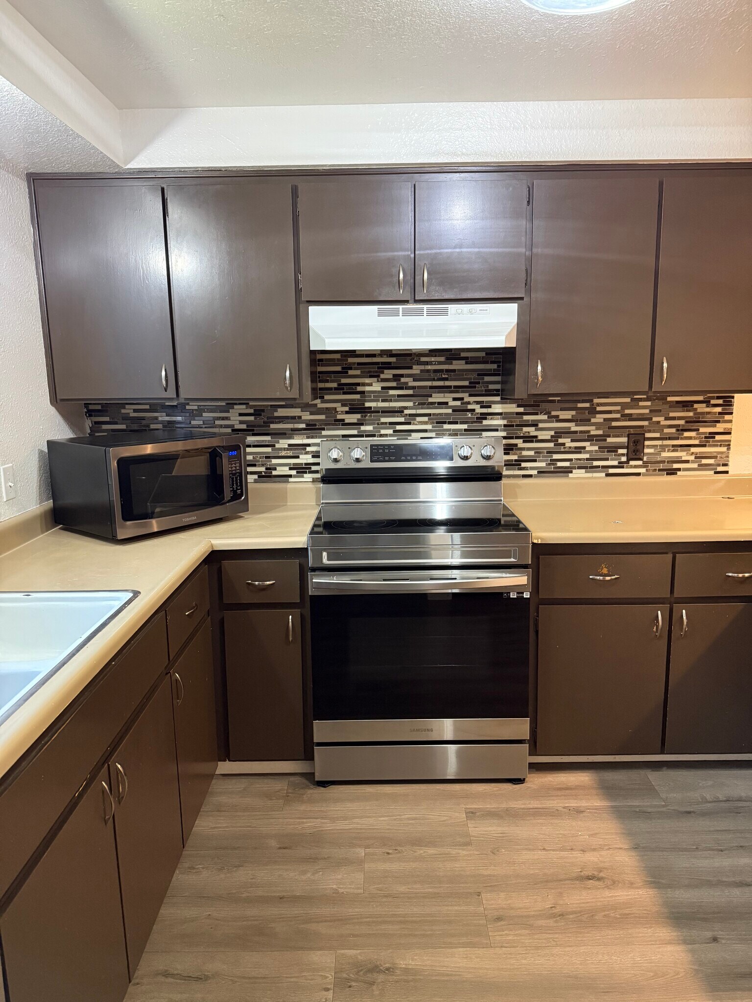 Building Photo - 1328 Green Ct N