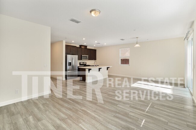 Building Photo - 8409 Stara St