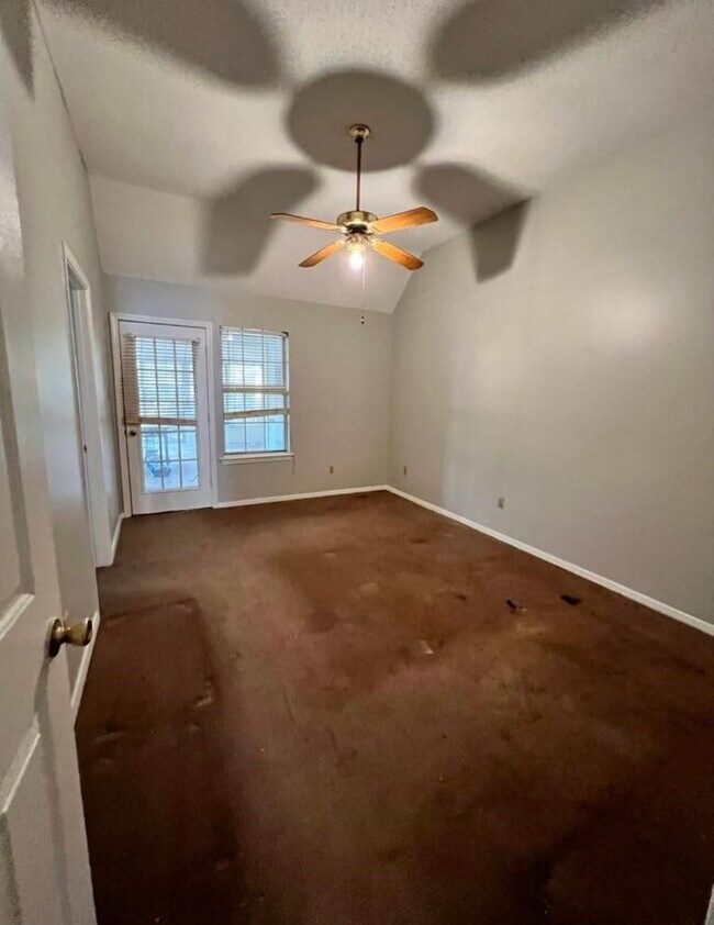 Building Photo - 1530 Beaver Trail Dr