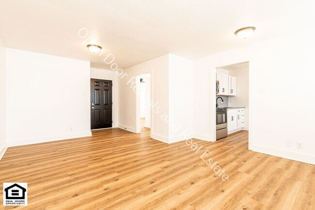 Building Photo - 1823 Griswold Dr