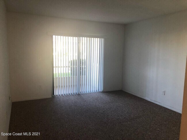 Building Photo - 2135 N Courtenay Pkwy
