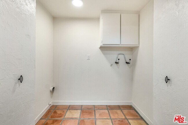 Building Photo - 13214 Fiji Way