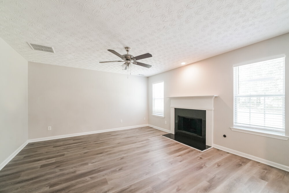 Building Photo - 712 Tullamore Way