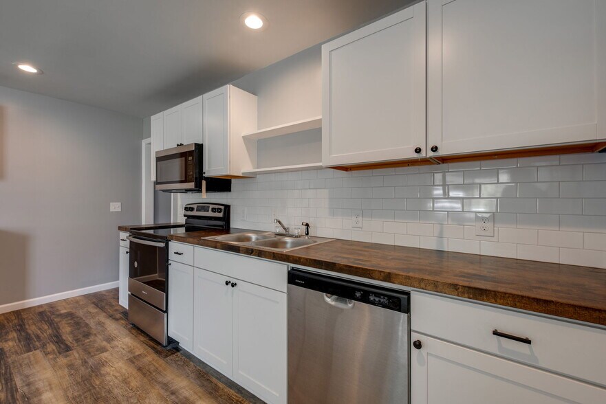 Building Photo - 2611 Andrews St